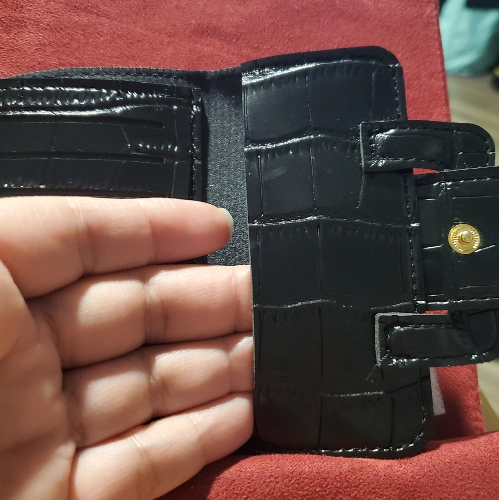 Crocodile Embossed Small Flap Wallet - Picture 8 of 10